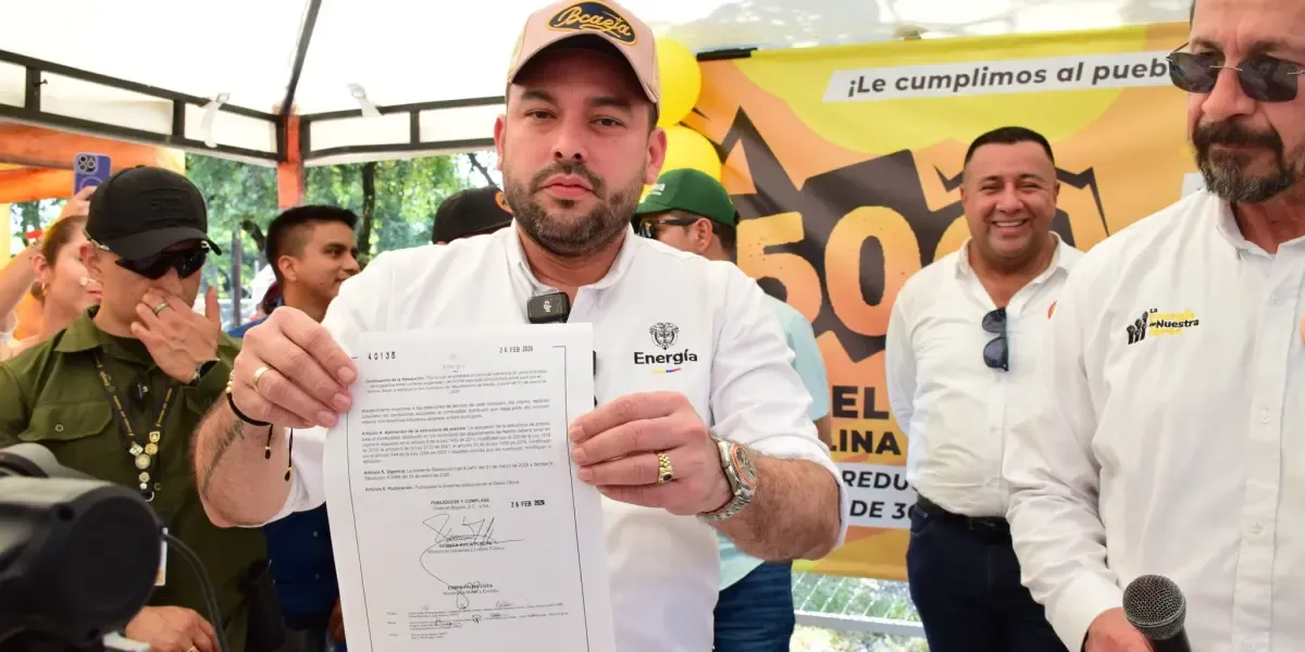 Lee más sobre el artículo El Gobierno ordena una nueva rebaja de la gasolina: $1.000 por galón en menos de 30 días